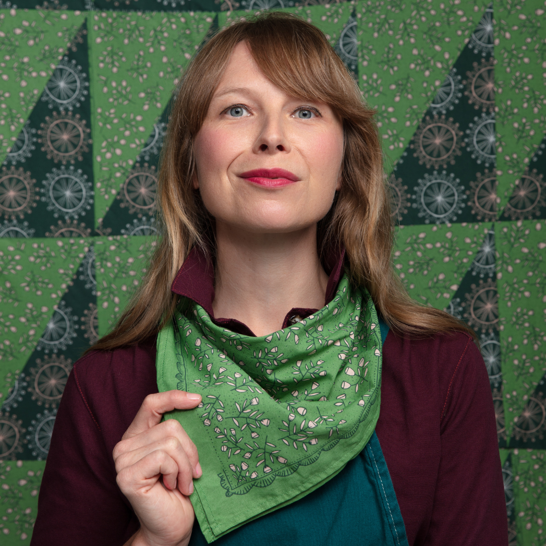 Posey Bandana – Kelly Green & Beige Floral