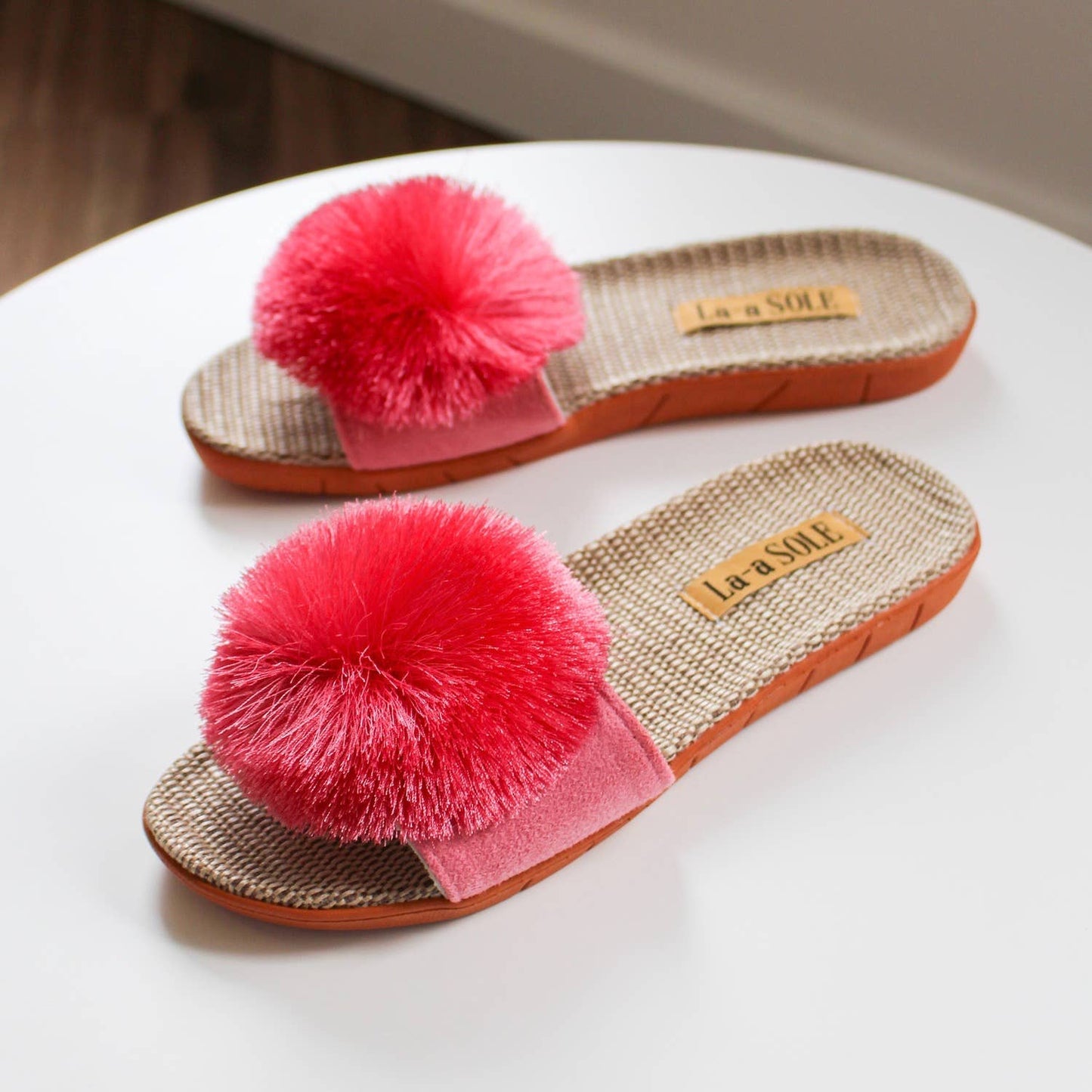 Pom Pom Slides | Fuchsia