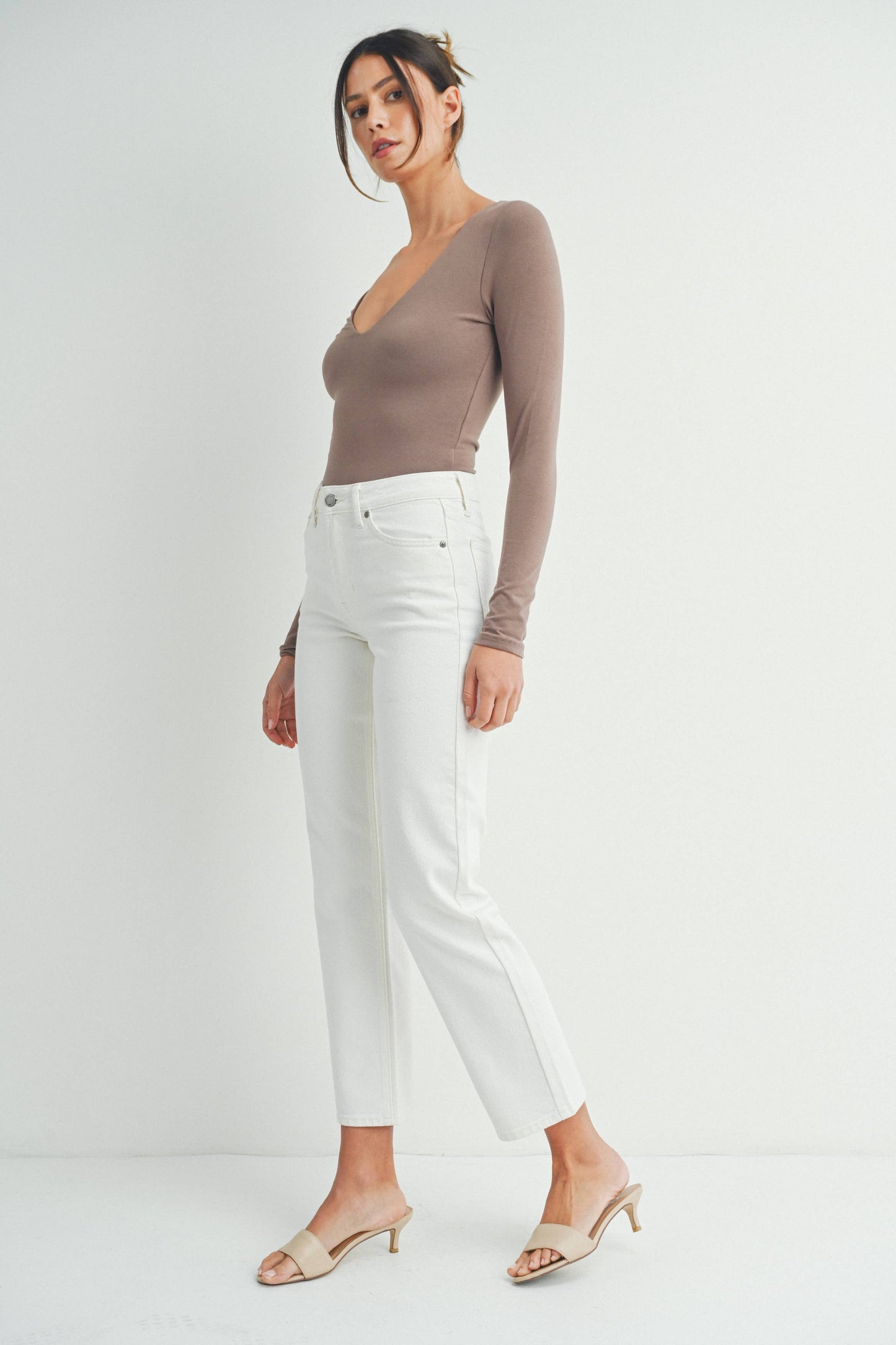 Lily Stretch Straight