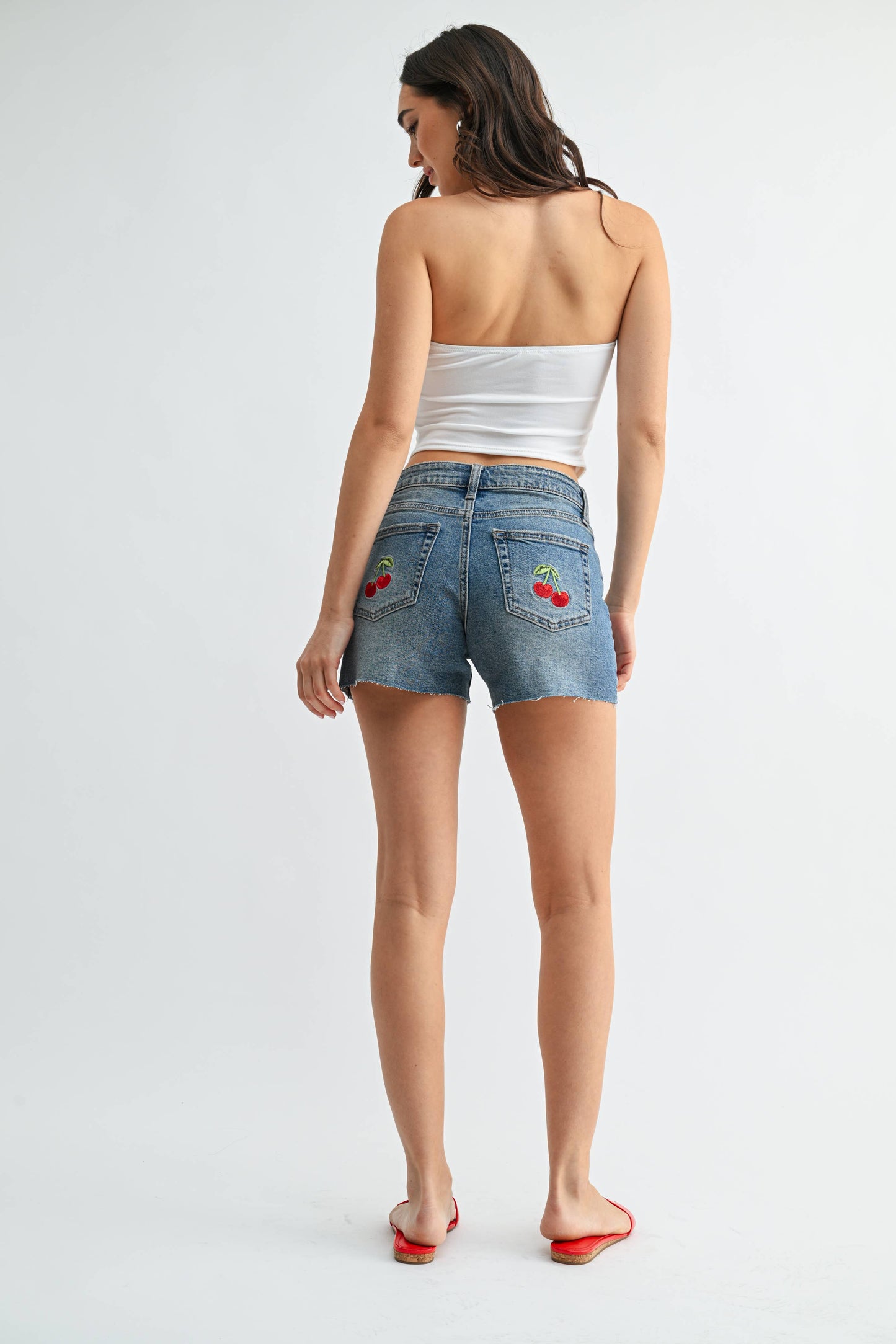 Stretch Short W/ Cherry Embroidery