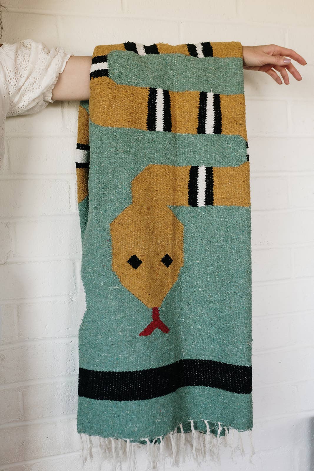 La Víbora (Mountain King) Handwoven Blanket