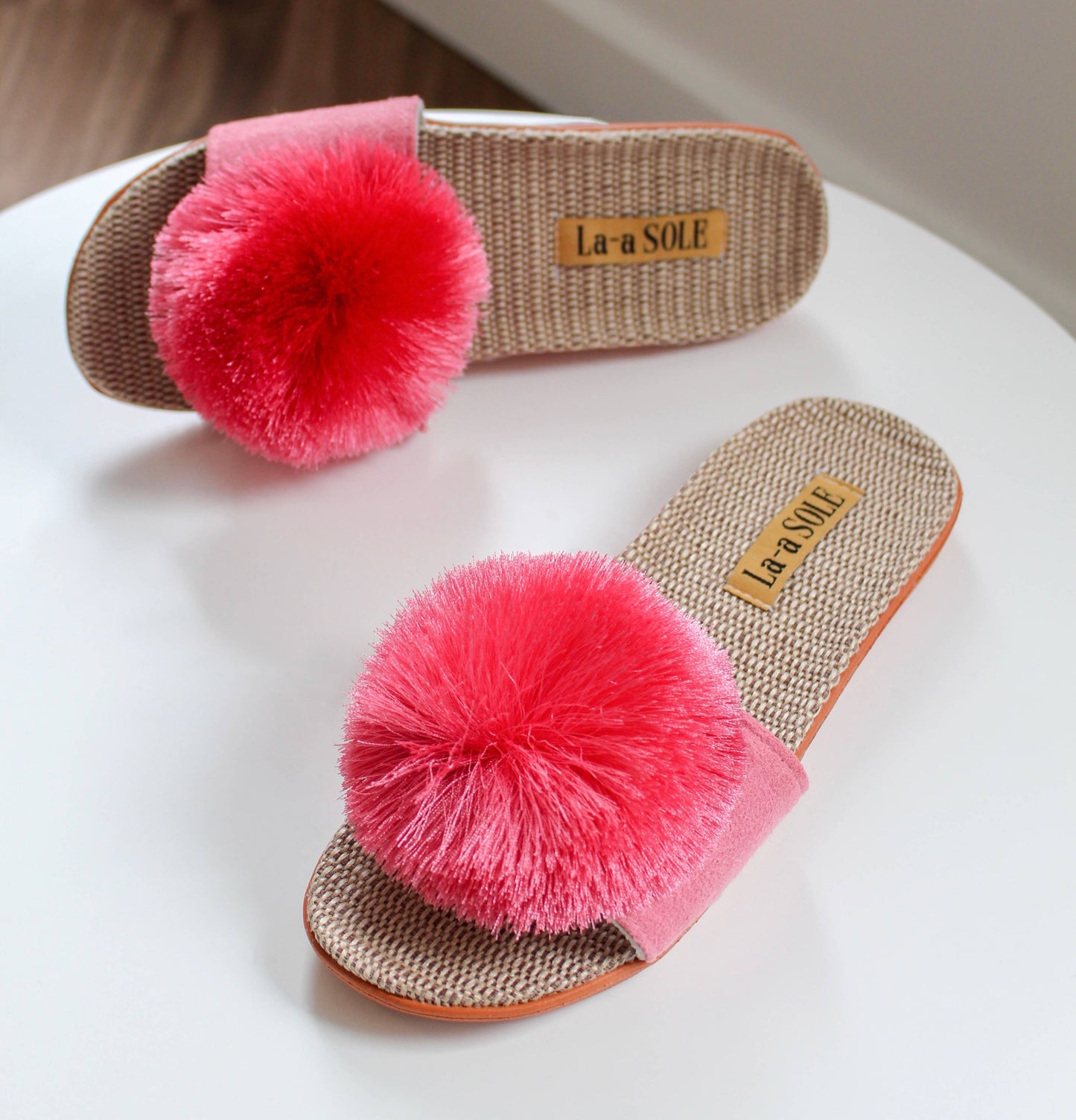 Pom Pom Slides | Fuchsia