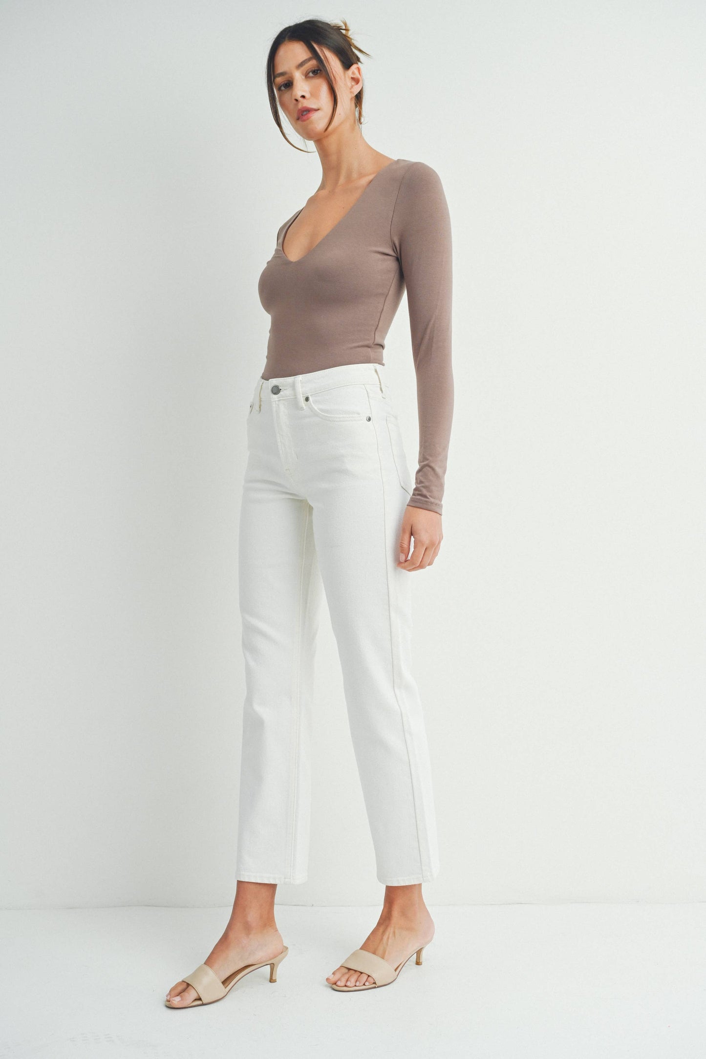 Lily Stretch Straight