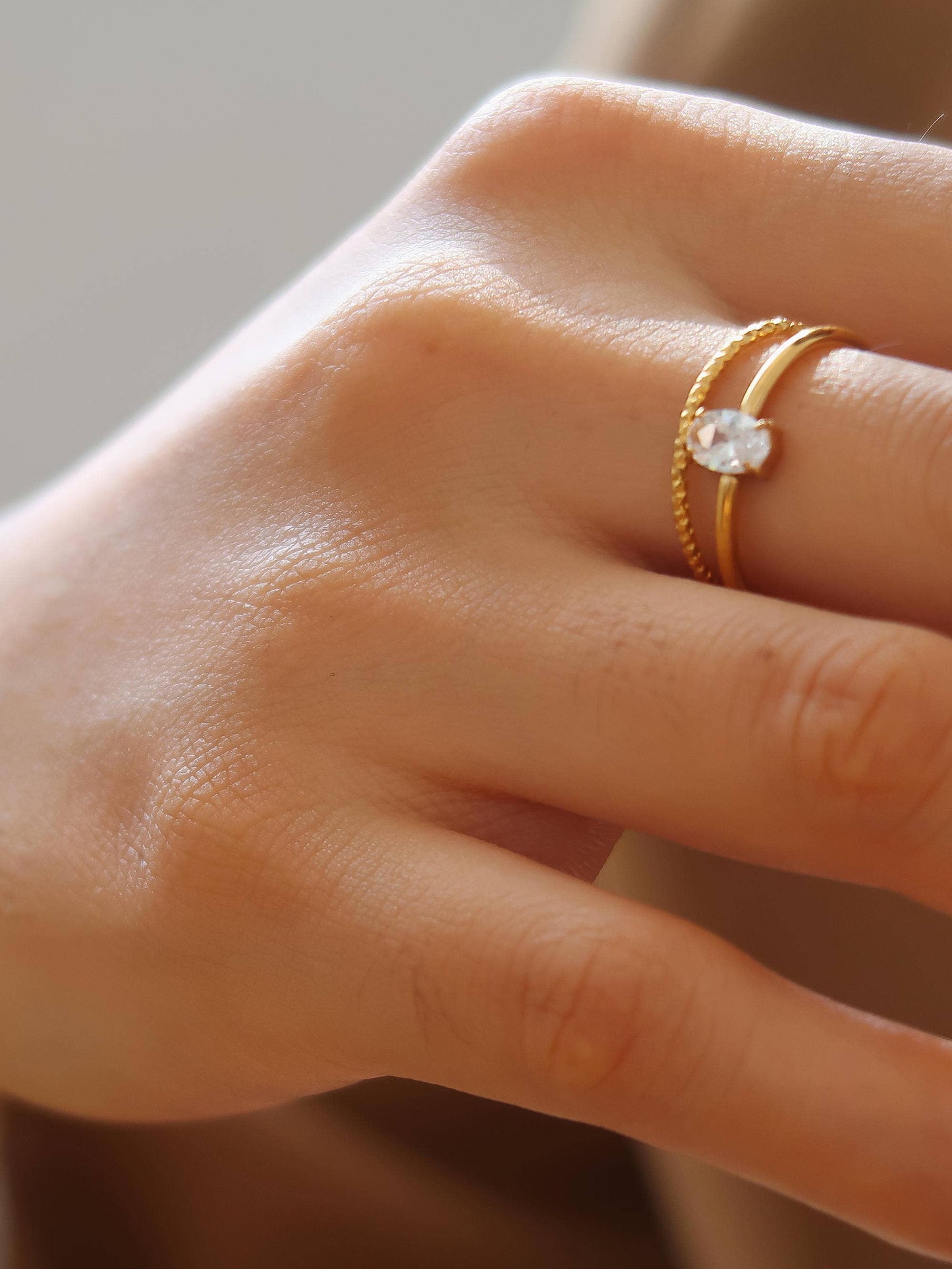 Boris Mini Oval Thin Ring