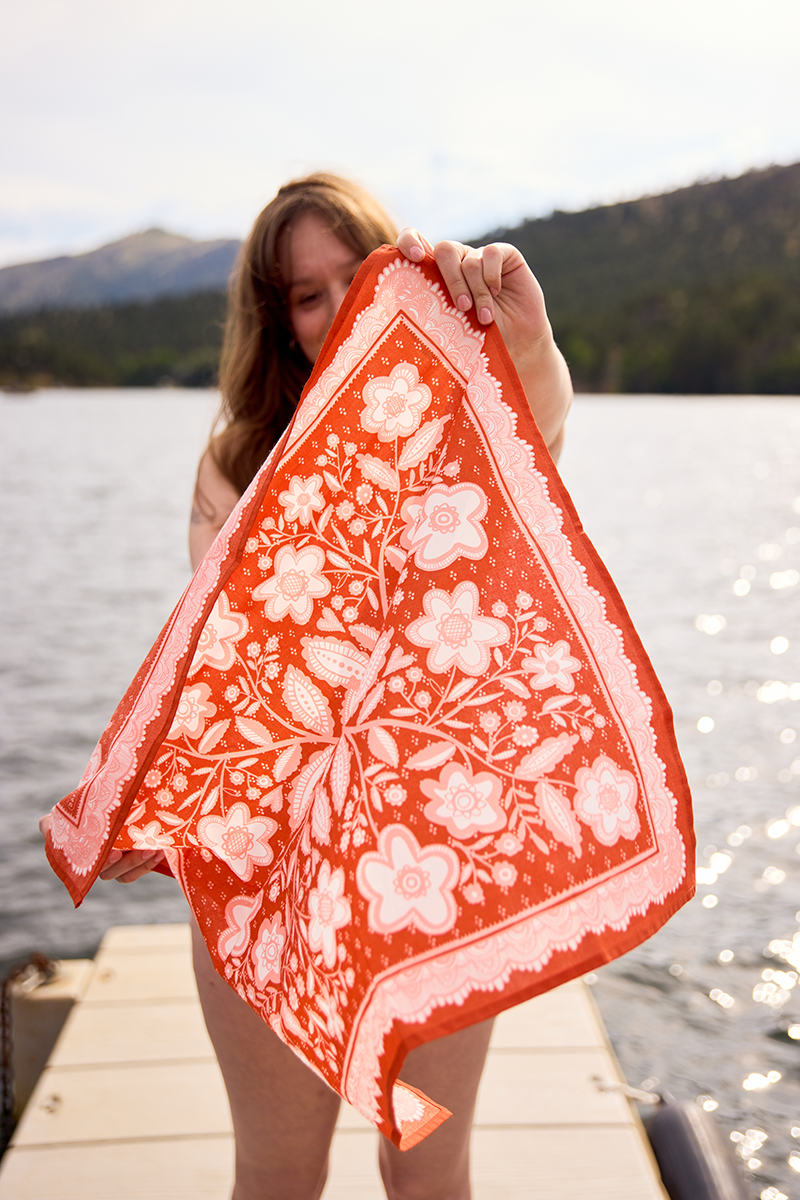 Lacey Bandana