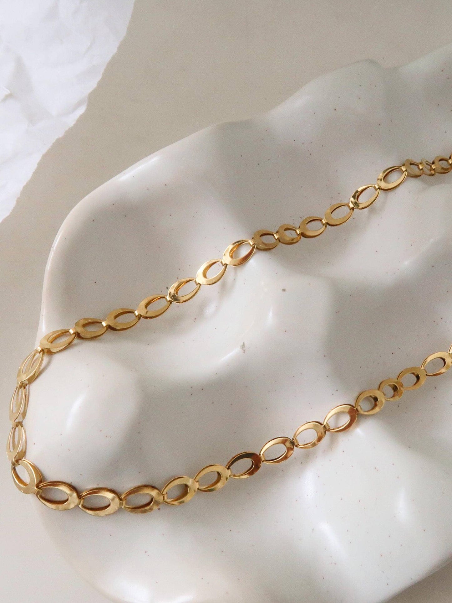 Thessaly 18K Gold Oval Link Chain Necklace