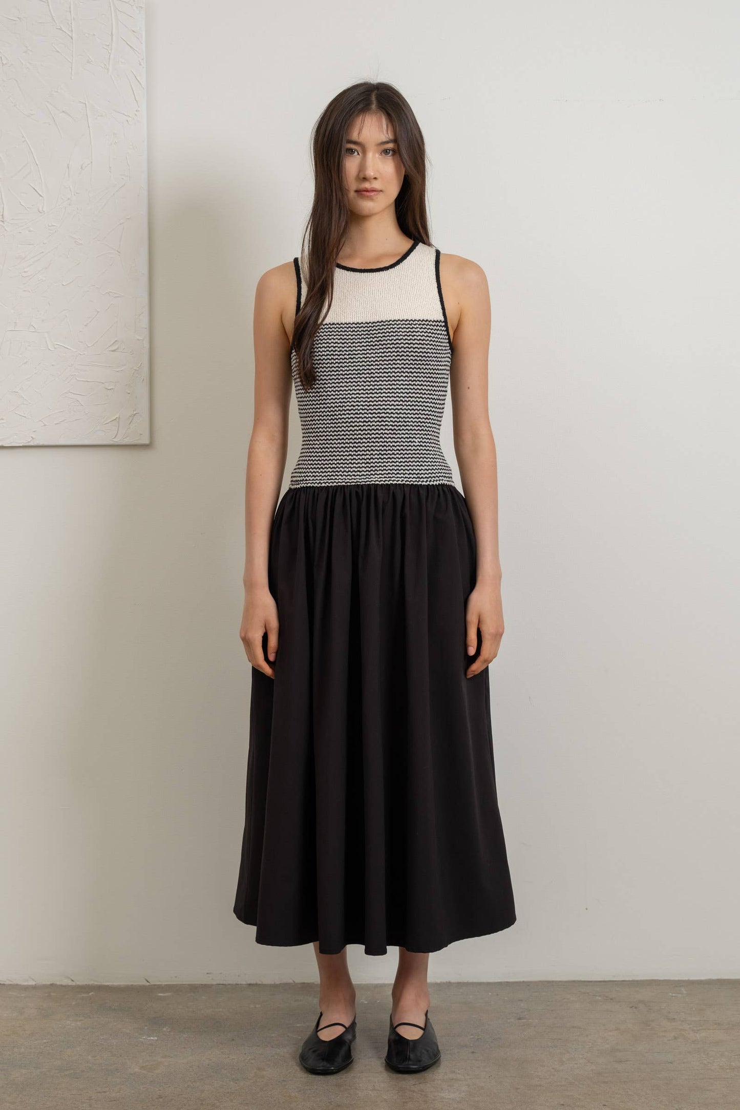 Elegant Two-Tone Midi Dress