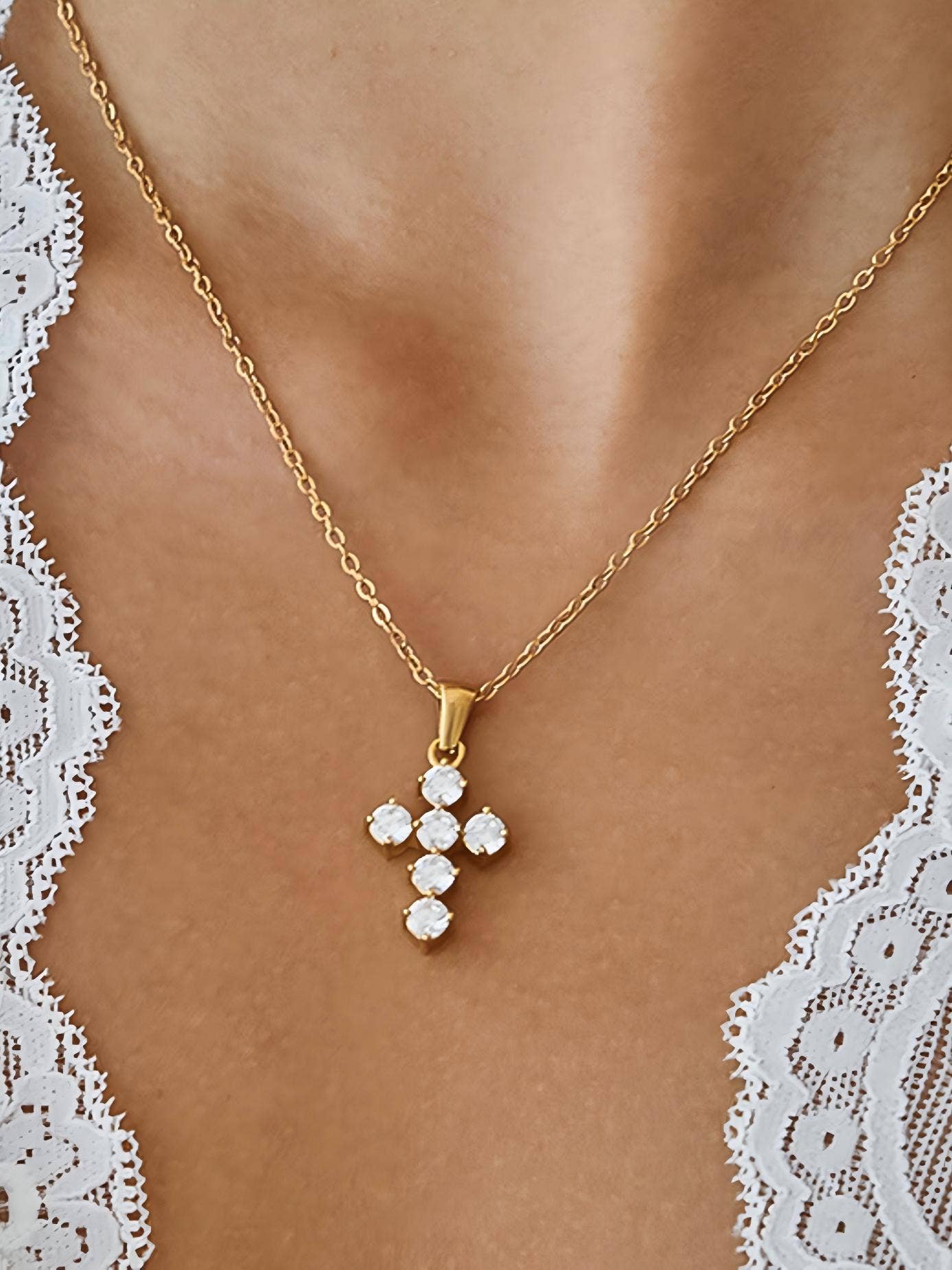 Raimon 18K Gold Dainty Cross Necklace