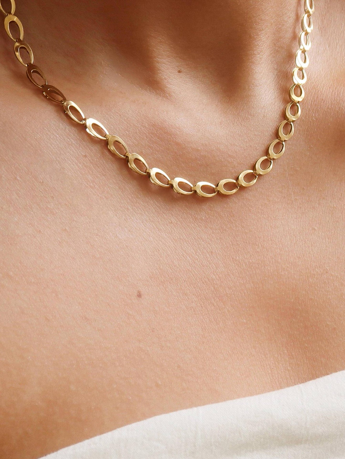Thessaly 18K Gold Oval Link Chain Necklace