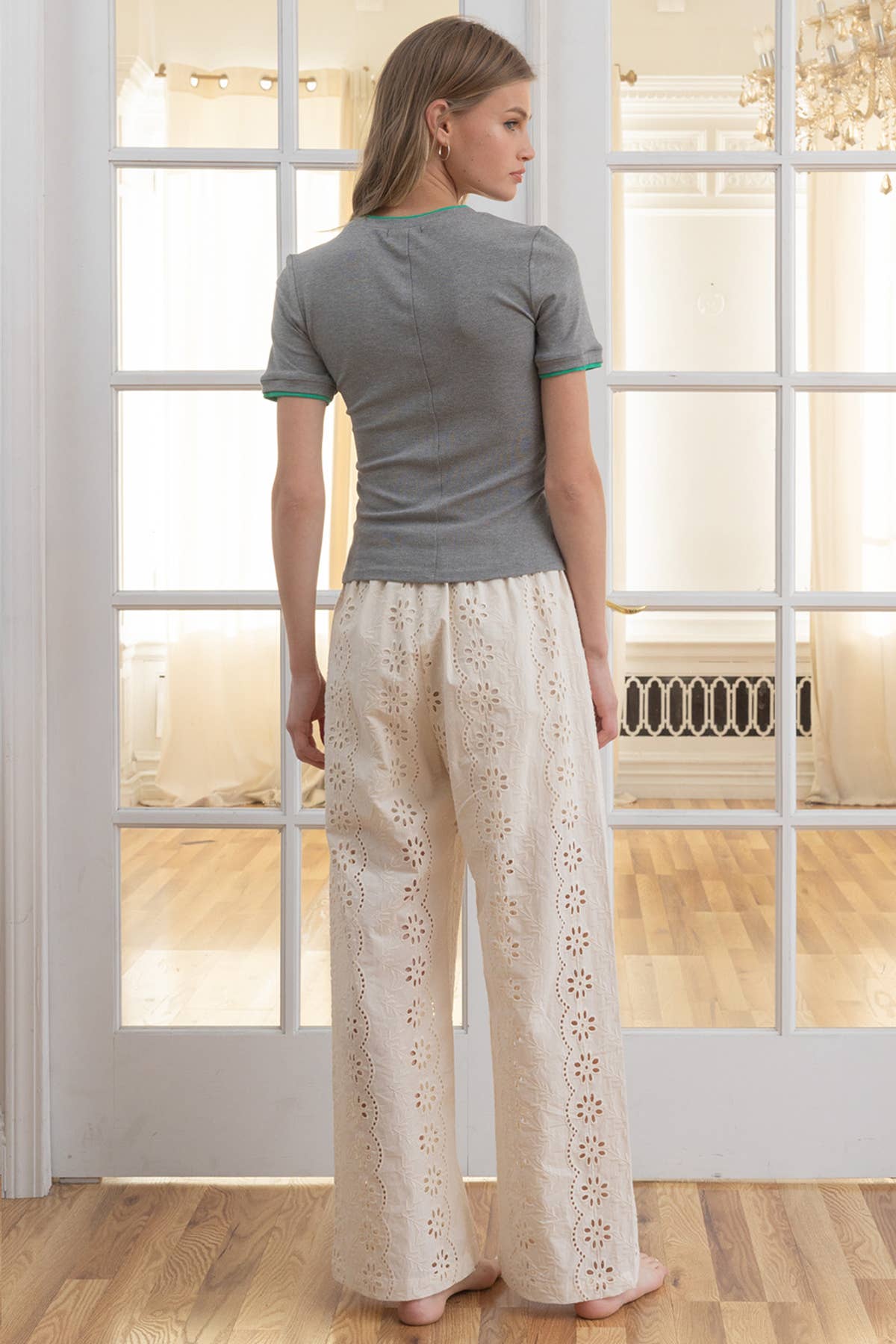 Contrast Trim Fitted Knit Tee