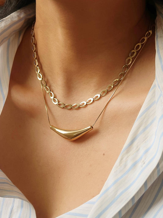 Cendre Curve Necklace