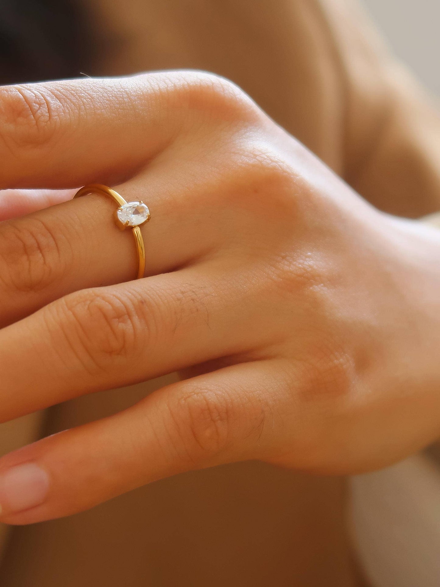 Boris Mini Oval Thin Ring