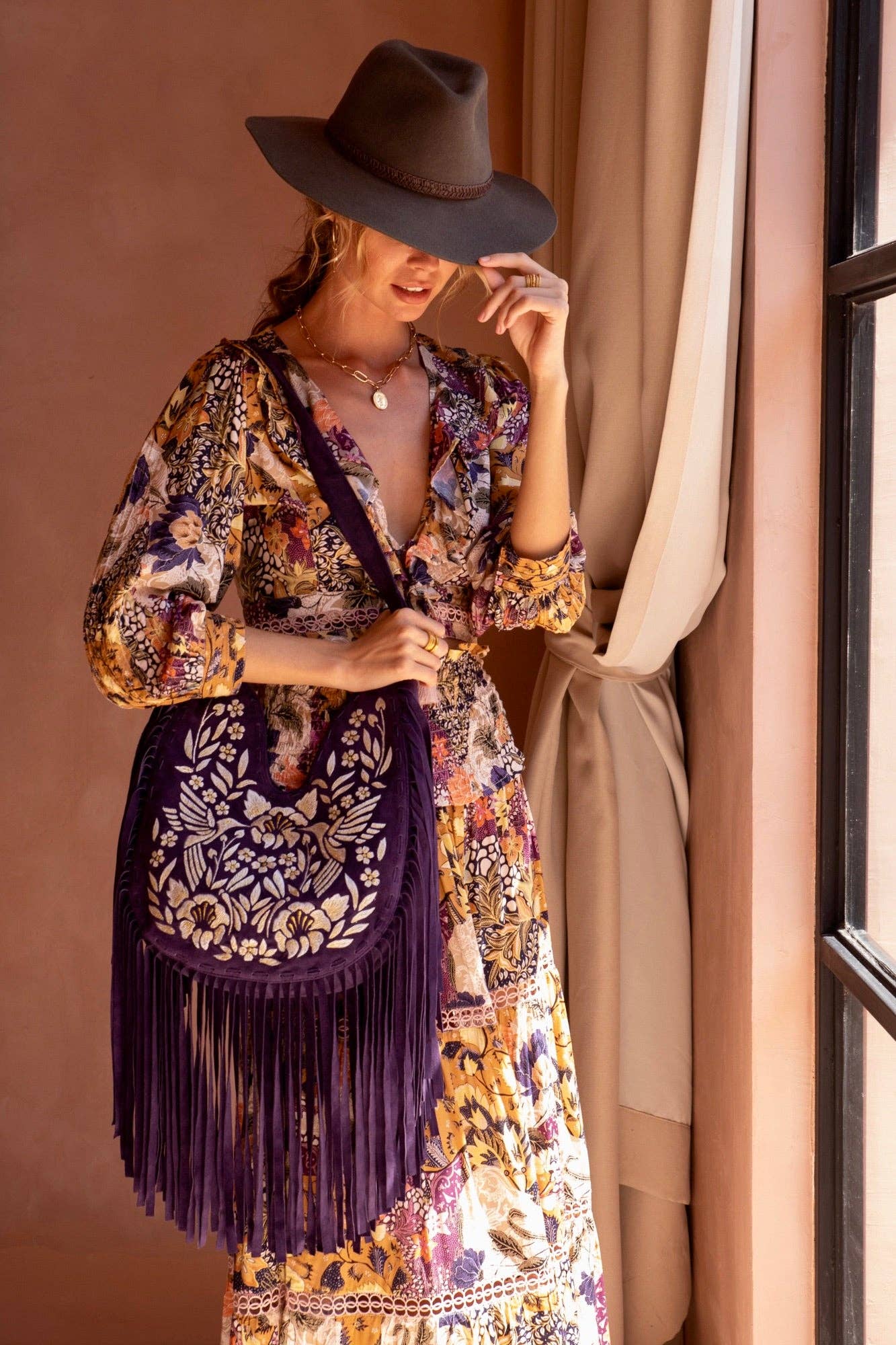 Heavenly Embroidery Bag Deep Purple