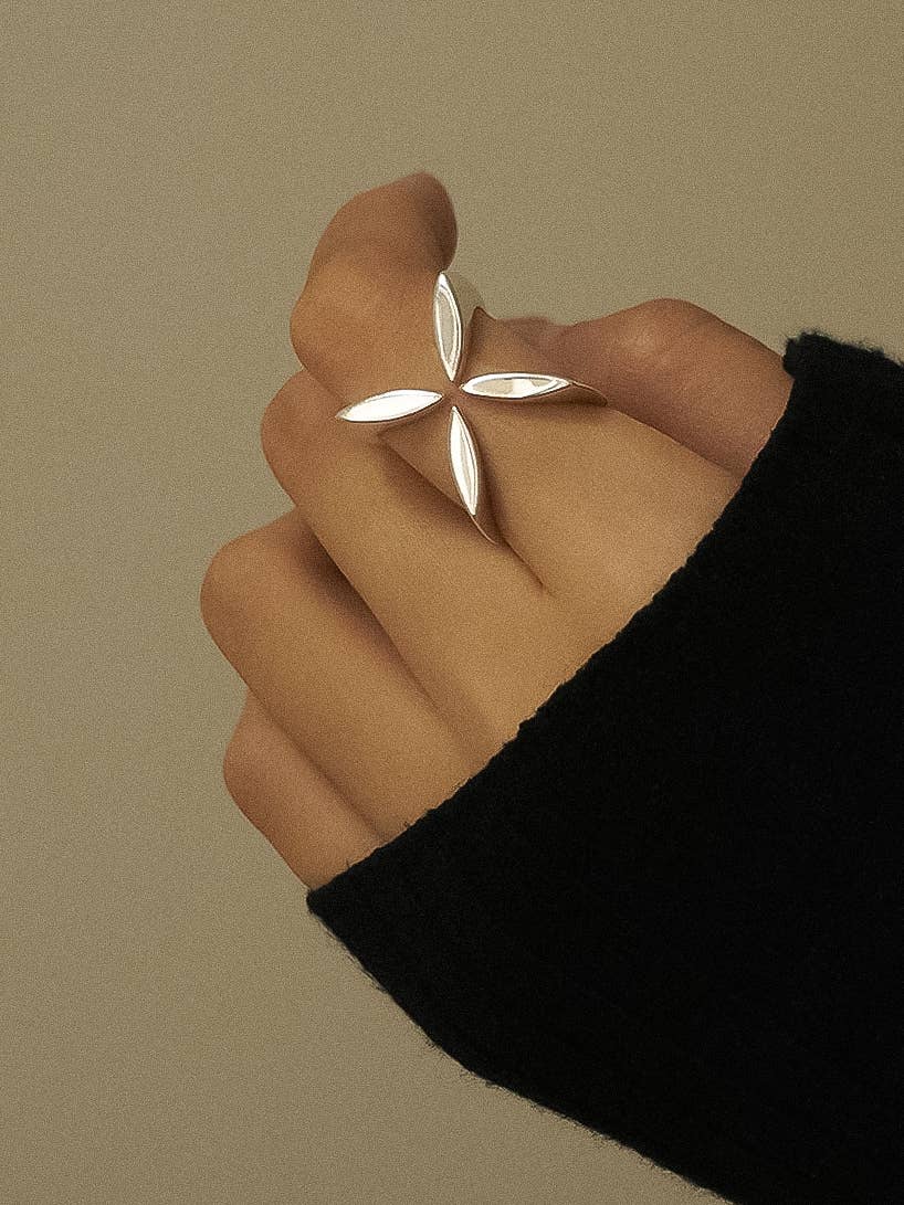 Peliah X Cross Ring