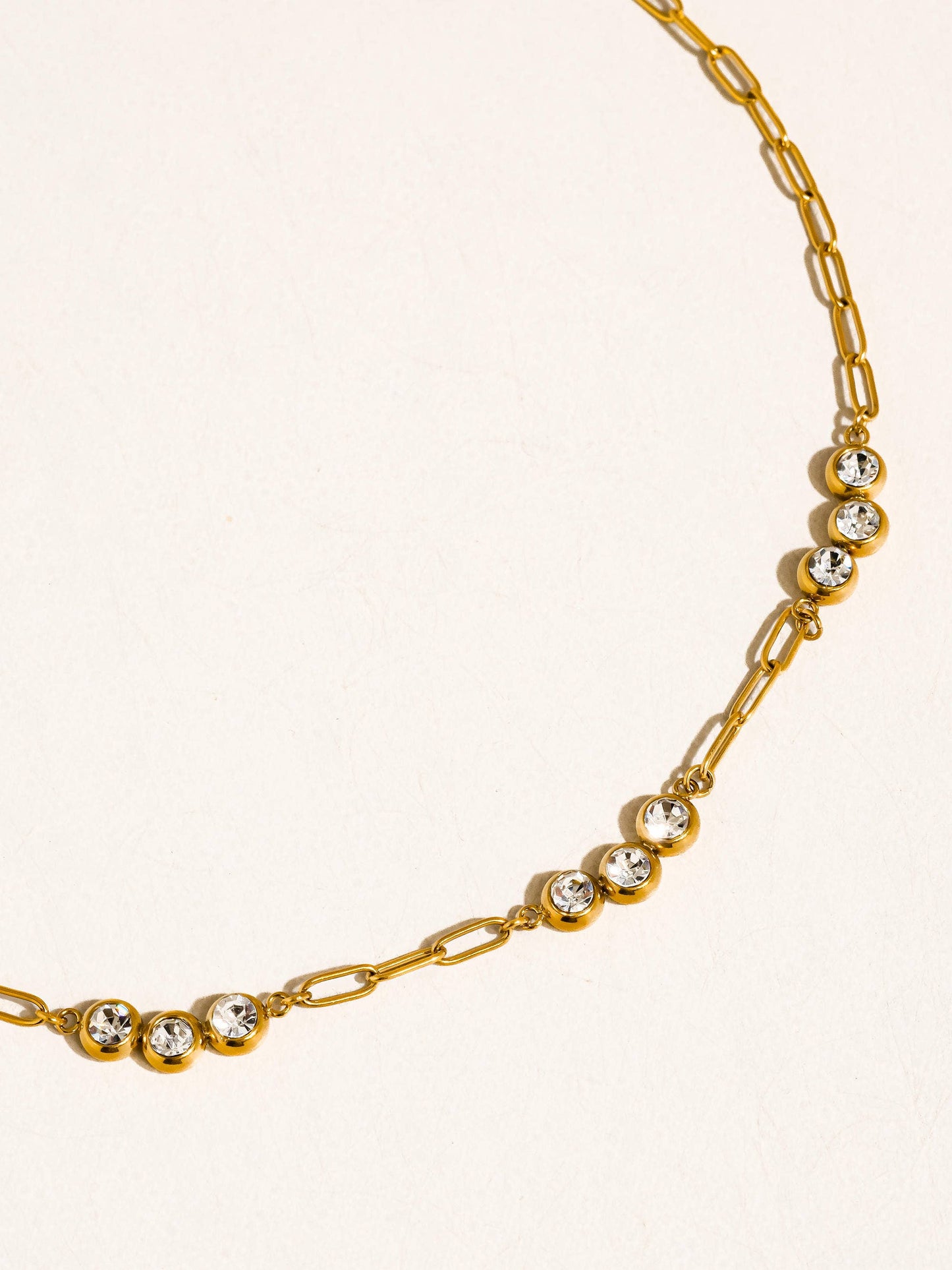 Éclaire Station Chain Necklace