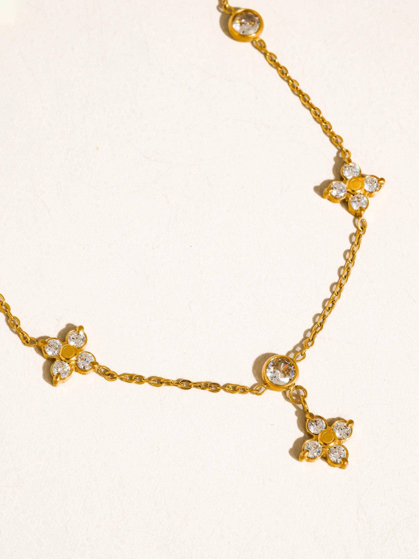 Aveline Floral Chain Necklace