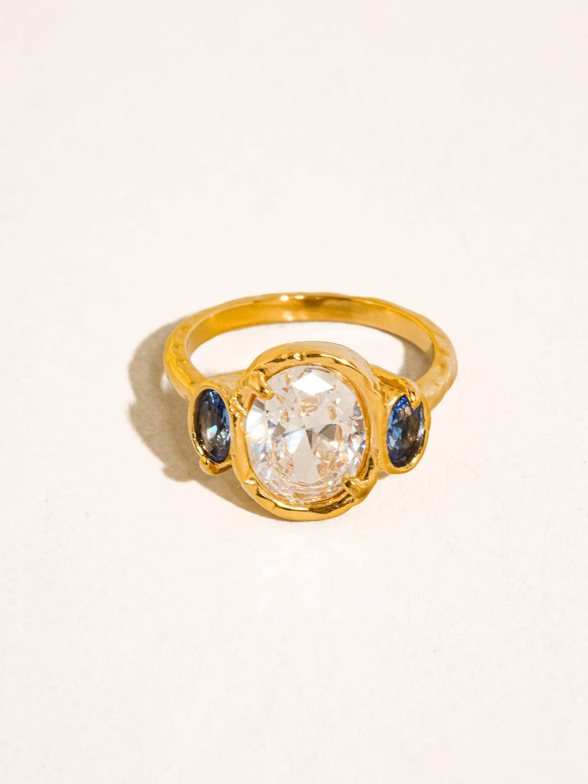 Chamonix Vintage Trio Ring