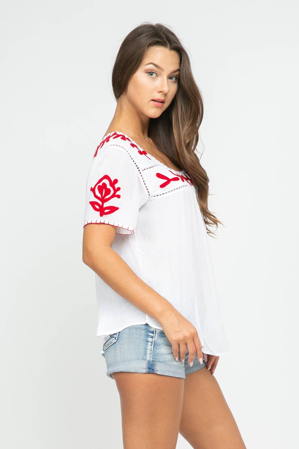 Sandy Embroidered Top – White/Red