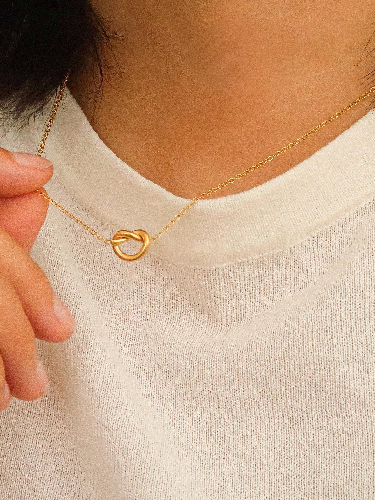 Aimee 18K Gold Petite Heart Necklace