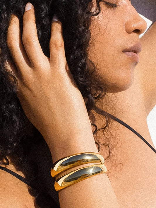 Ronan 18K Gold Layered Round Bangle