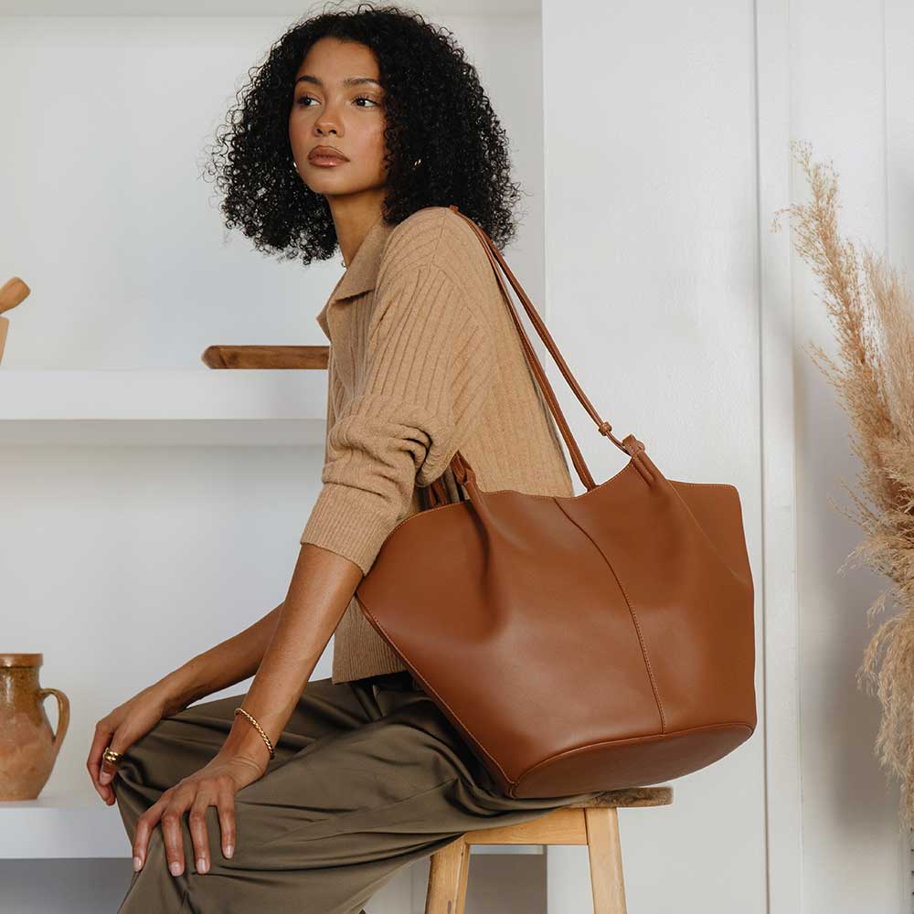 Lydia Saddle Shoulder Bag