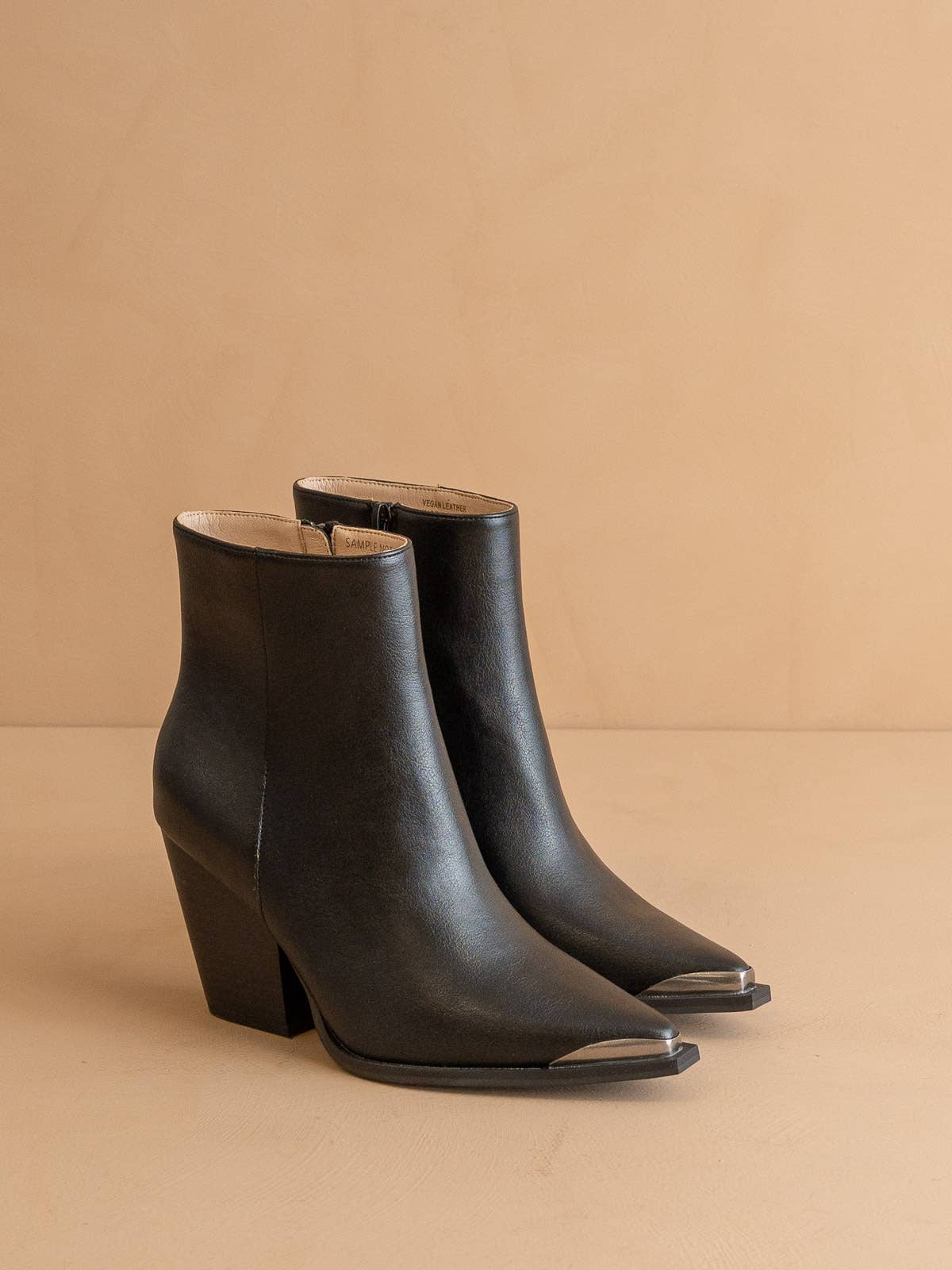 The Frankie Black | Pointed Toe Cap Bootie