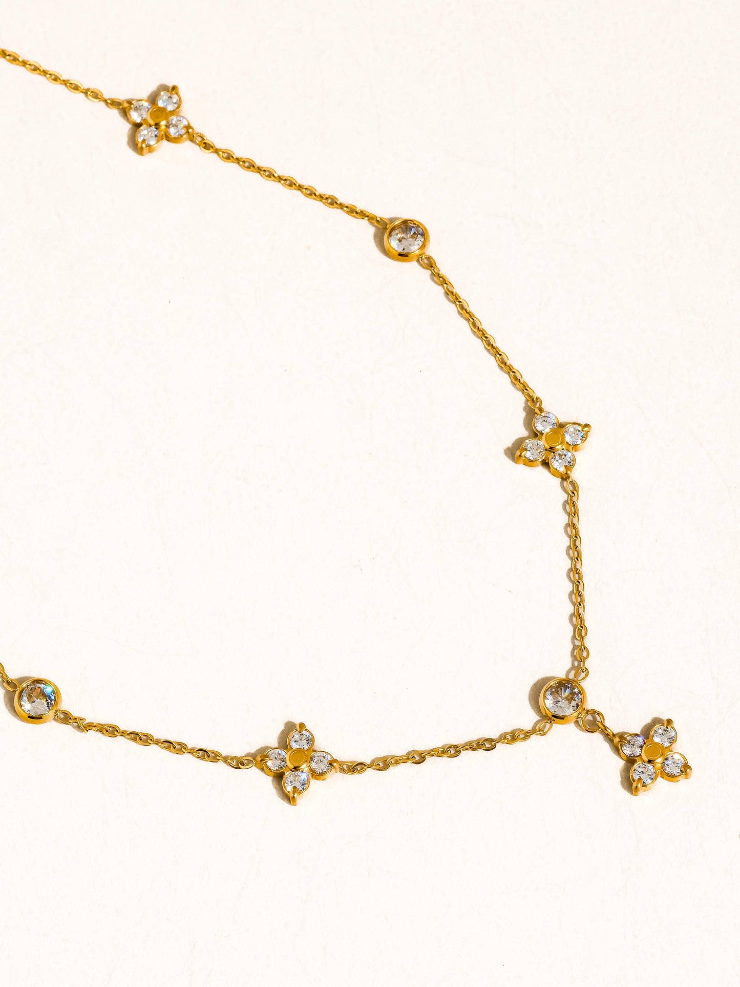 Aveline Floral Chain Necklace