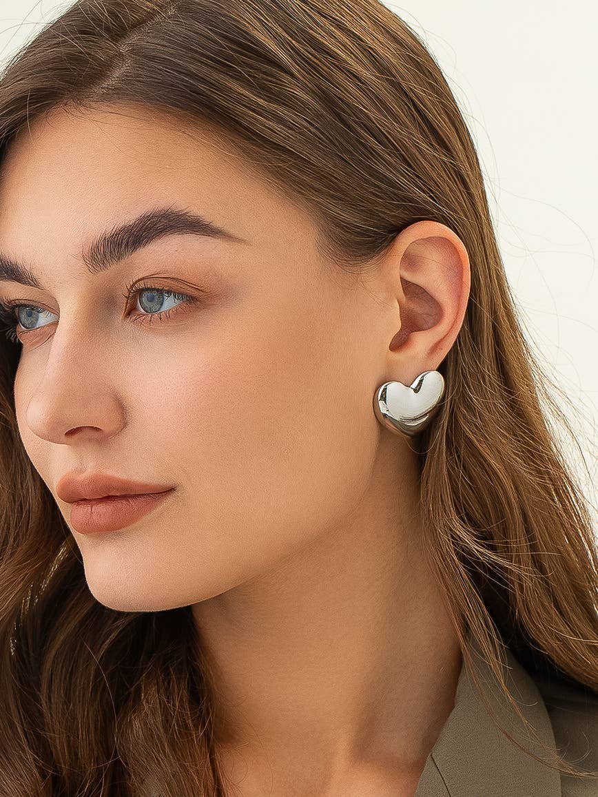 Chantilly Classic Heart Stud